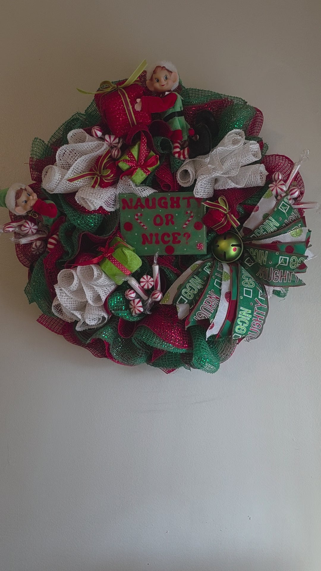 Funtastic Christmas Wreath with Mischievious Elves